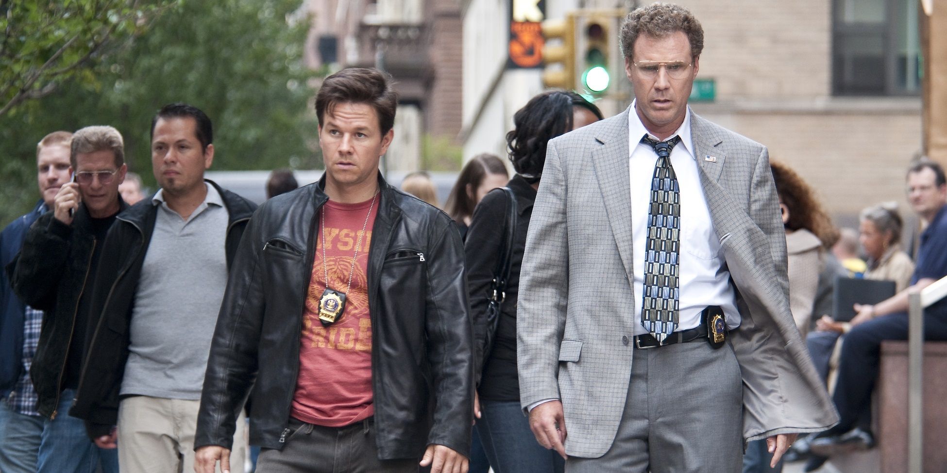 Will Ferrell and Mark Wahlberg on a New York street in The Other Guys