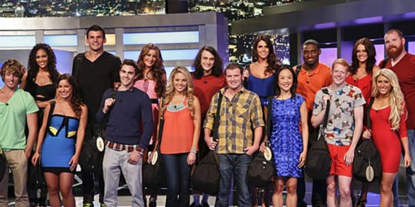 Cast of Big Brother 15 ready to enter the house