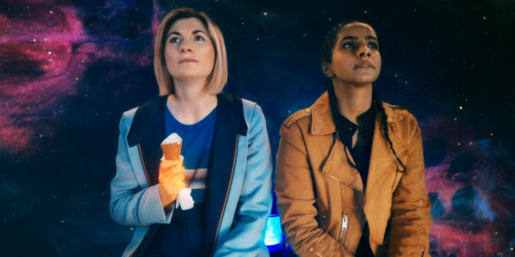 Jodie Whittaker e Mandip Gill em O Poder do Doutor