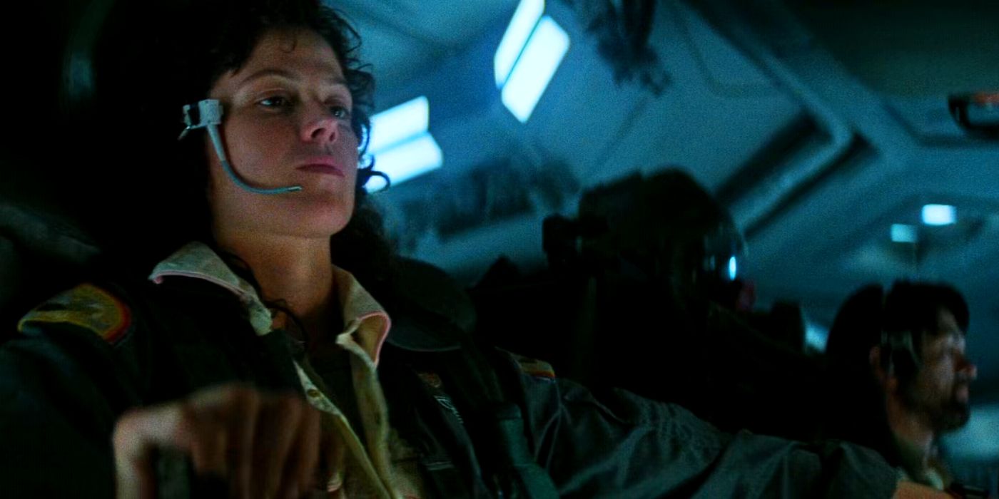 Ellen Ripley pilotando Alien.