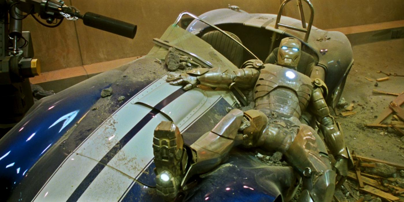 Tony Stark (Robert Downey Jr) kills the power in 2008's Iron Man.