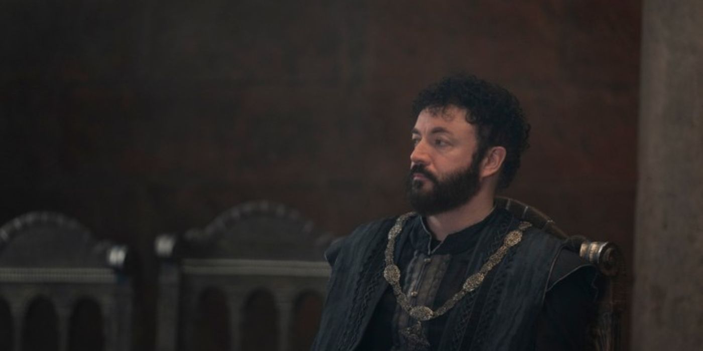 Jasper Wylde sitting in the small council in House of the Dragon.