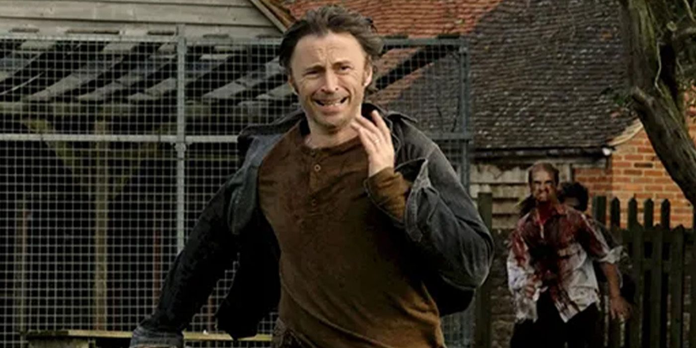 Robert Carlyle as Don runs from zombies in 28 Weeks Later.