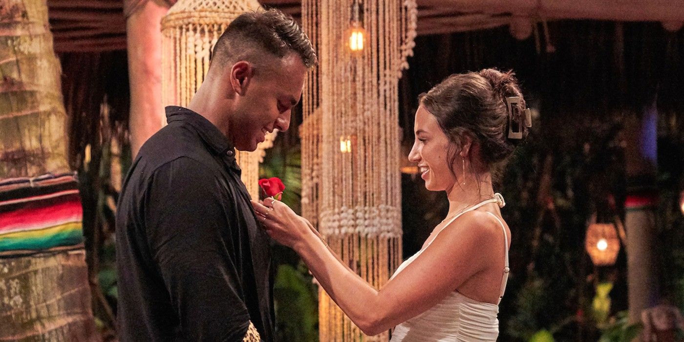Aaron Clancy Genevieve Parisi Bachelor in Paradise outside at night