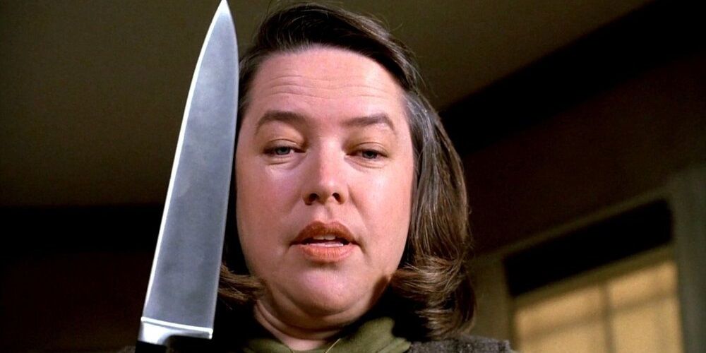 Annie Wilkes with a knife in Misery