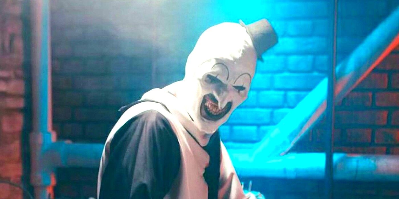 David Howard Thornton's Art the Clown grins in Terrifier