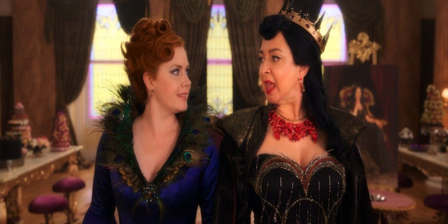 Amy Adams As Giselle And Maya Rudolph As Malvina In Disenchanted.jpg