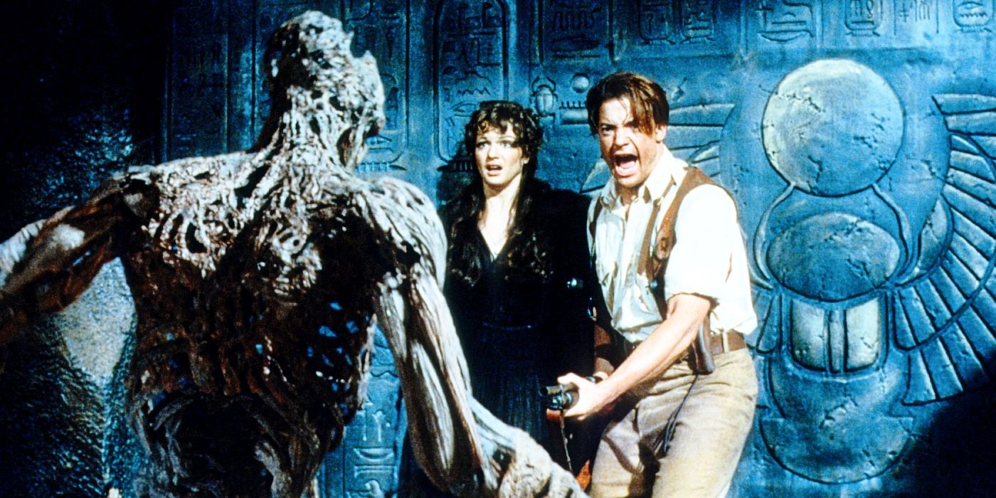 Brendan Fraser and Rachel Weisz screaming at a monster in The Mummy.