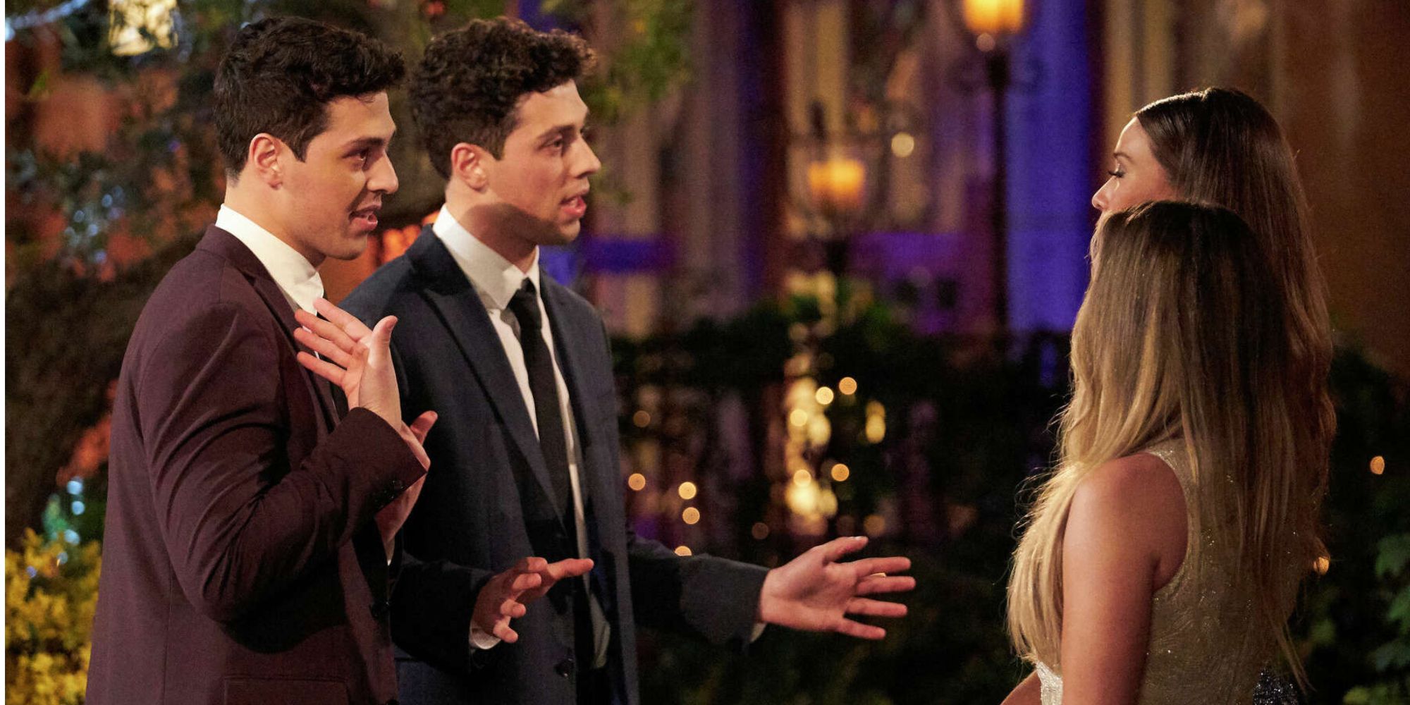 The twins introduce themselves to Gabby and Rachel.