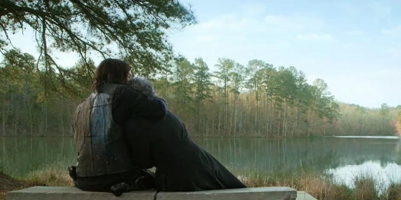 Daryl and Carol hugging in Walking Dead