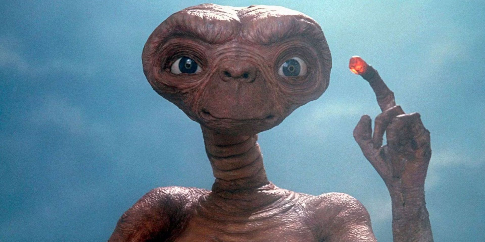 ET com a ponta do dedo brilhante em ET the Extra-Terrestrial