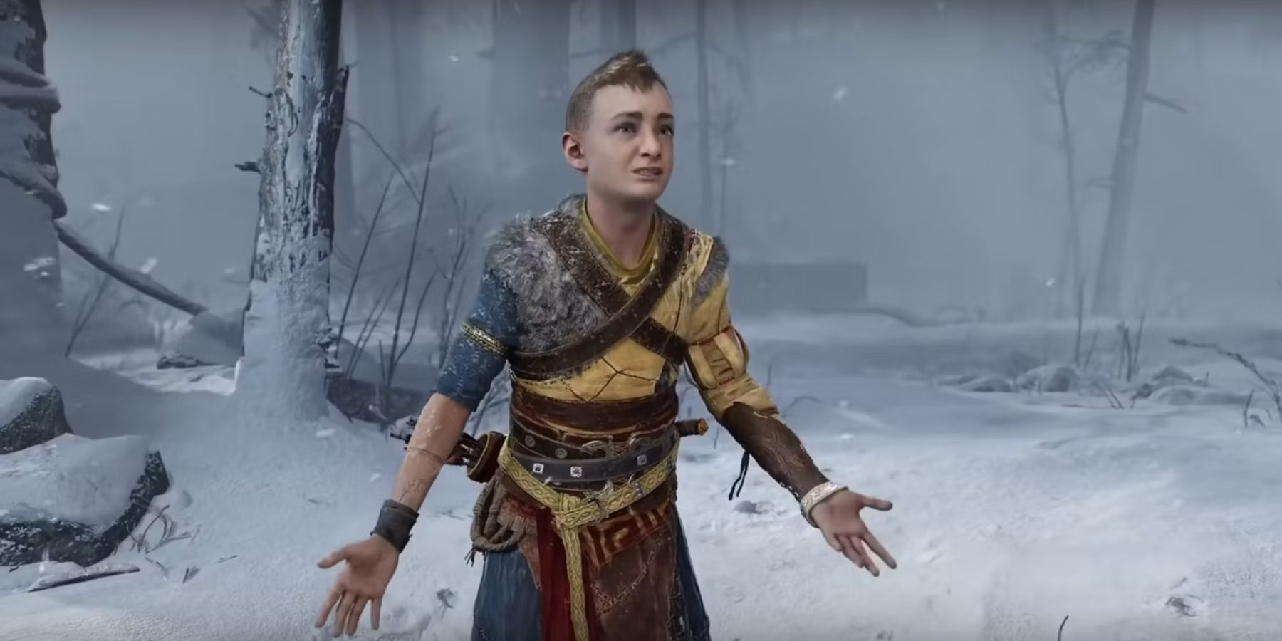 O personagem Atreus em God of War Ragnarok, parecendo angustiado com os braços abertos.