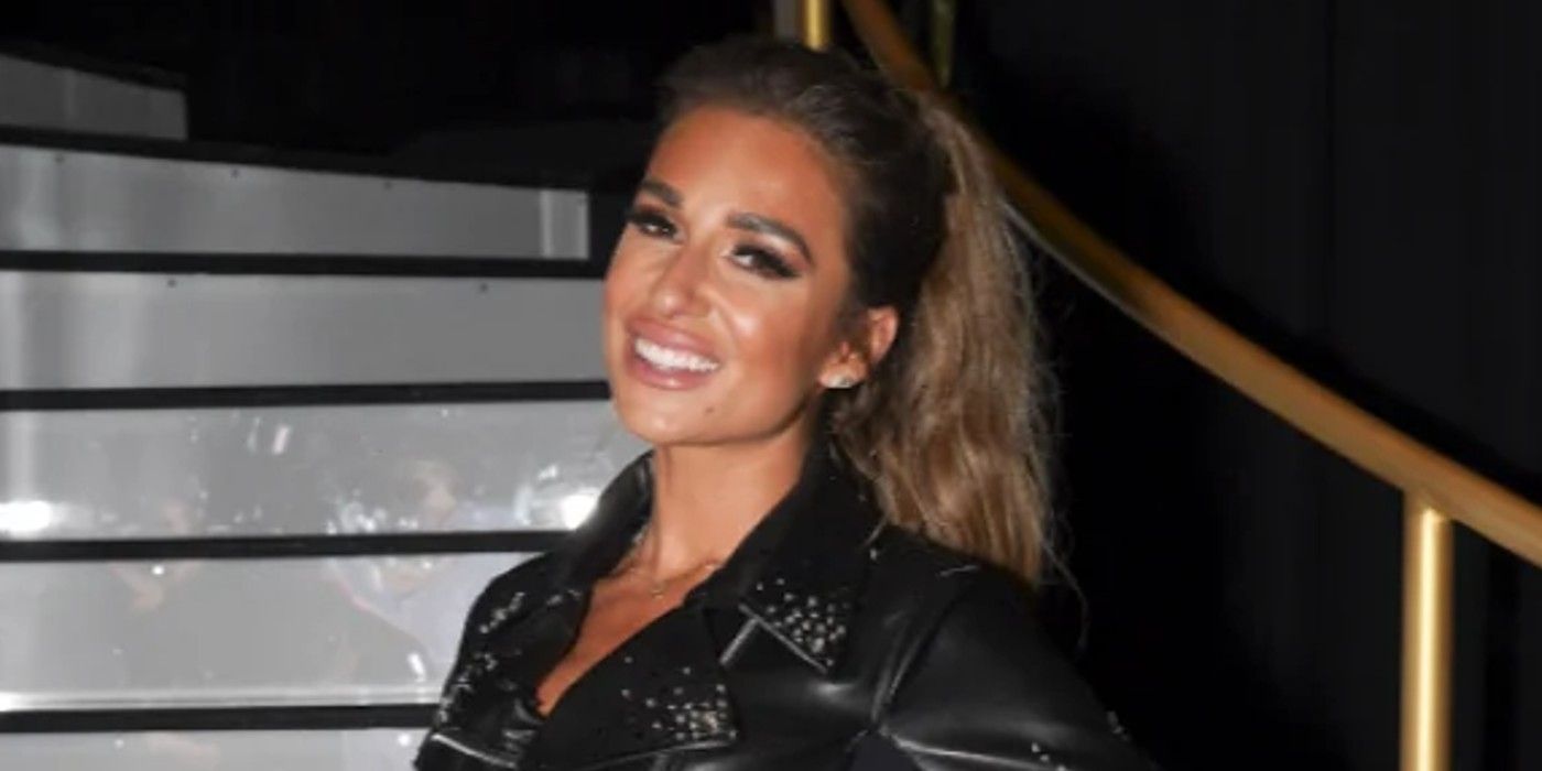 Jessie James Decker Dancing With The Stars wearing black leather