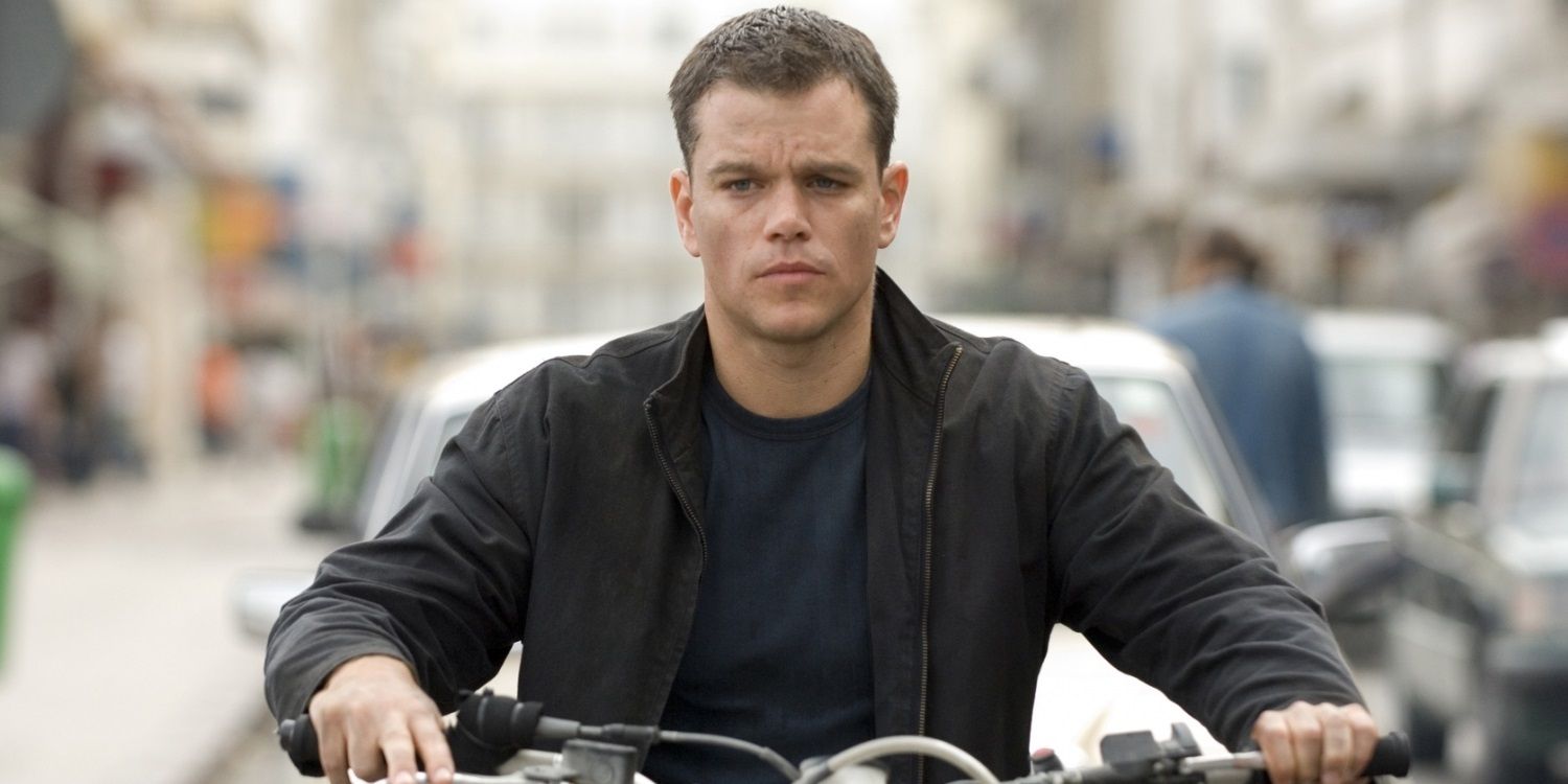 مات ديمون على دراجة نارية في The Bourne Ultimatum