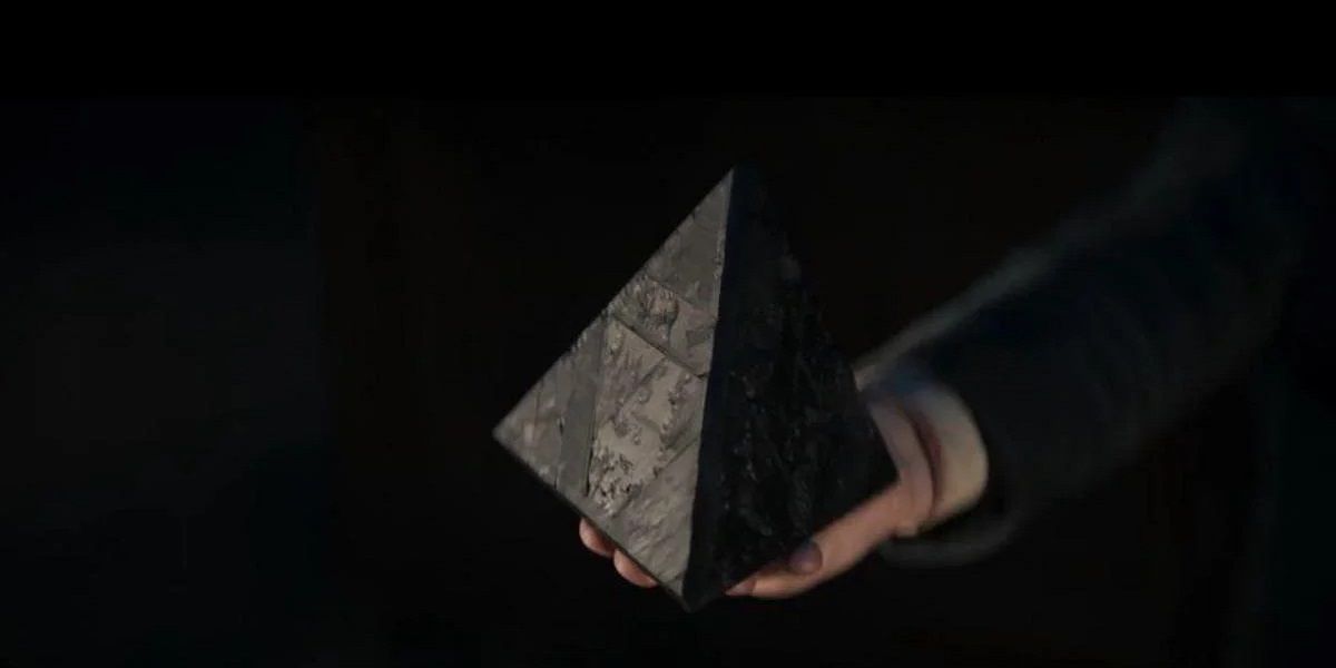 A Pyramid in Netflix's 1899