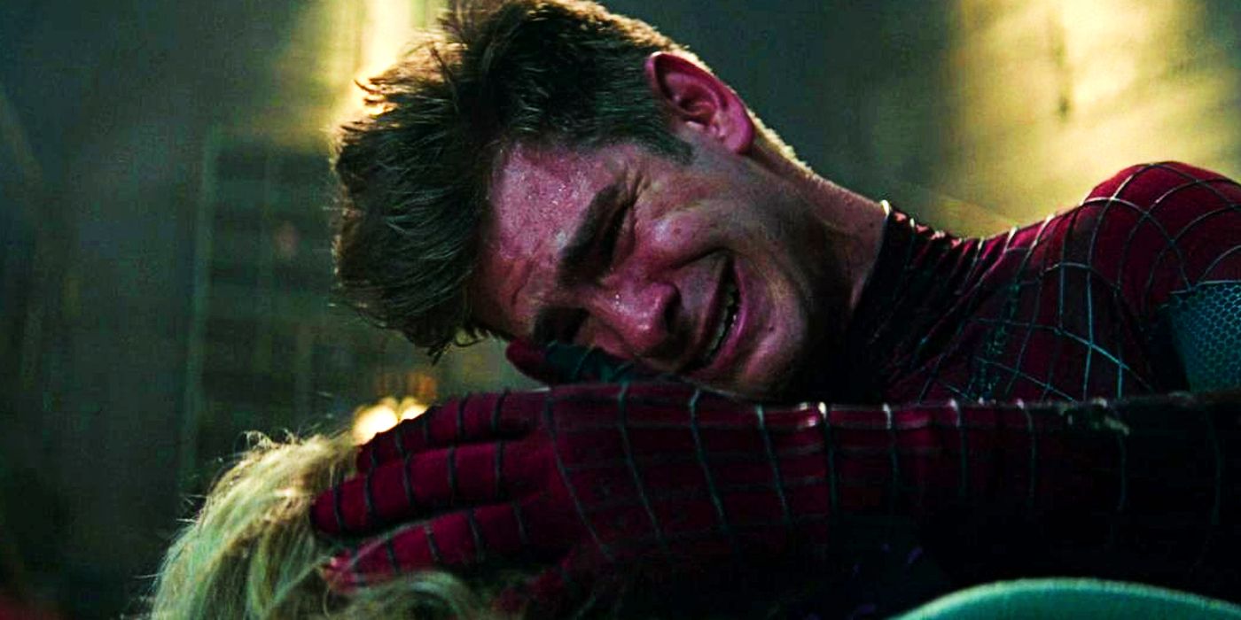 Peter Parker crying over Gwen Stacy after her death