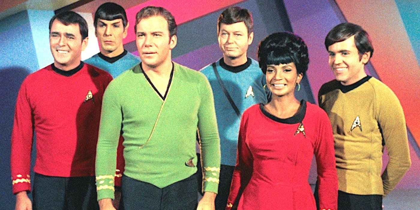 Star Trek The Original Series Elenco disfrazado en una foto grupal