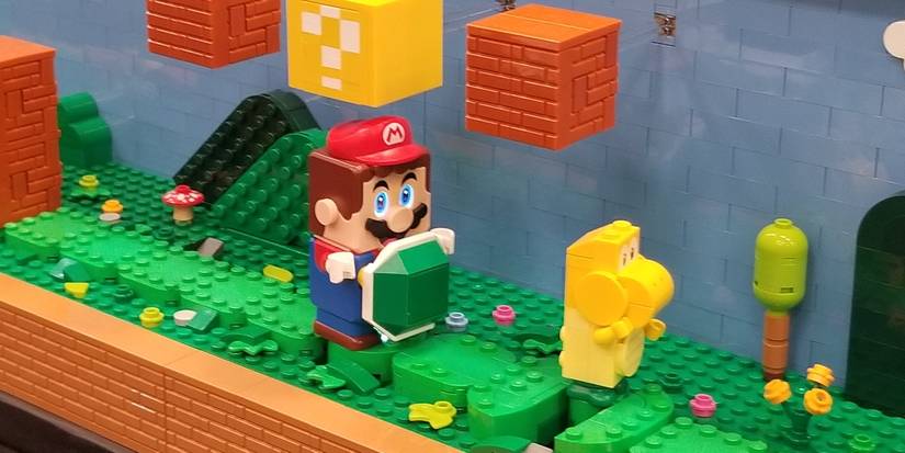 Super Mario Bros custom LEGO level with motors