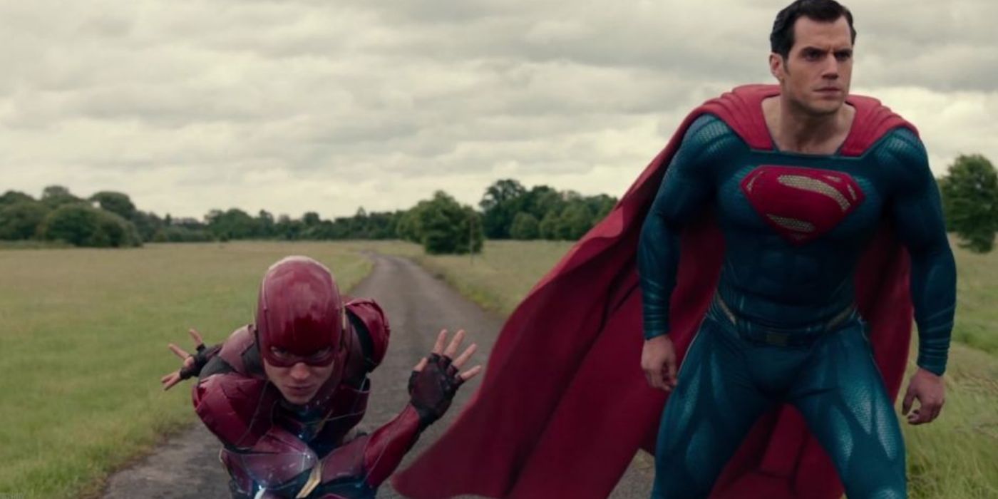 Superman and Flash race in the Justice League.