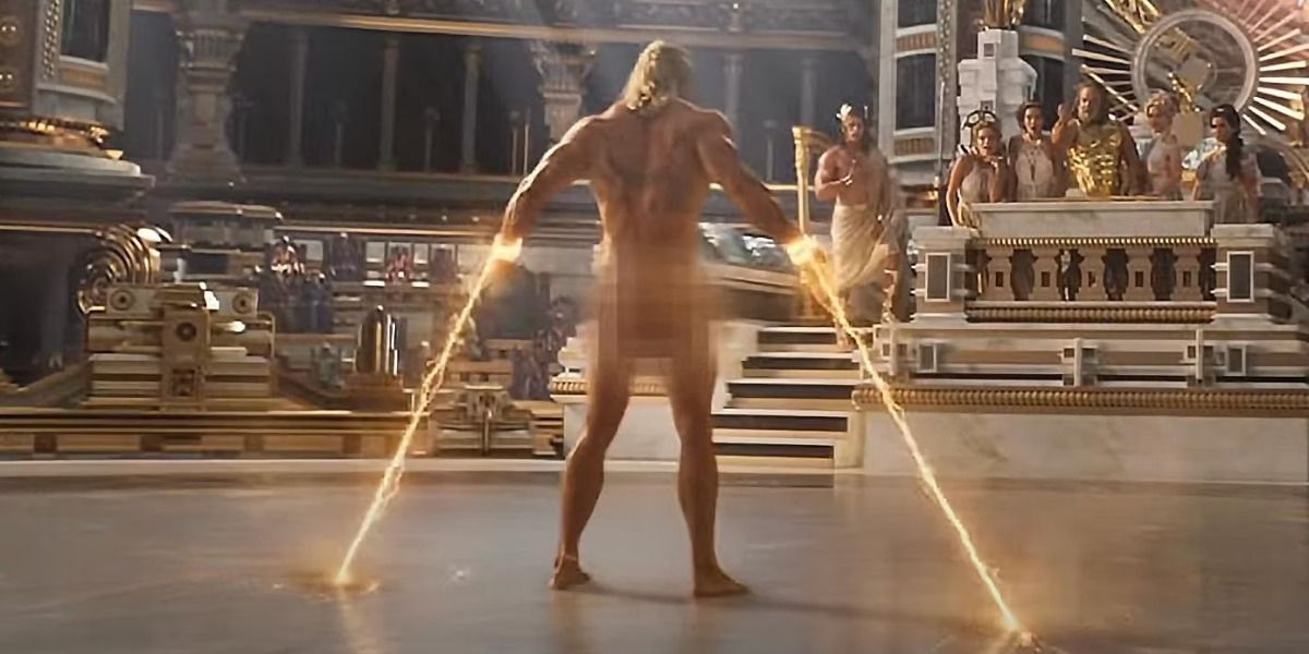 Uma imagem de um Thor nu e borrado em Love and Thunder é mostrada.