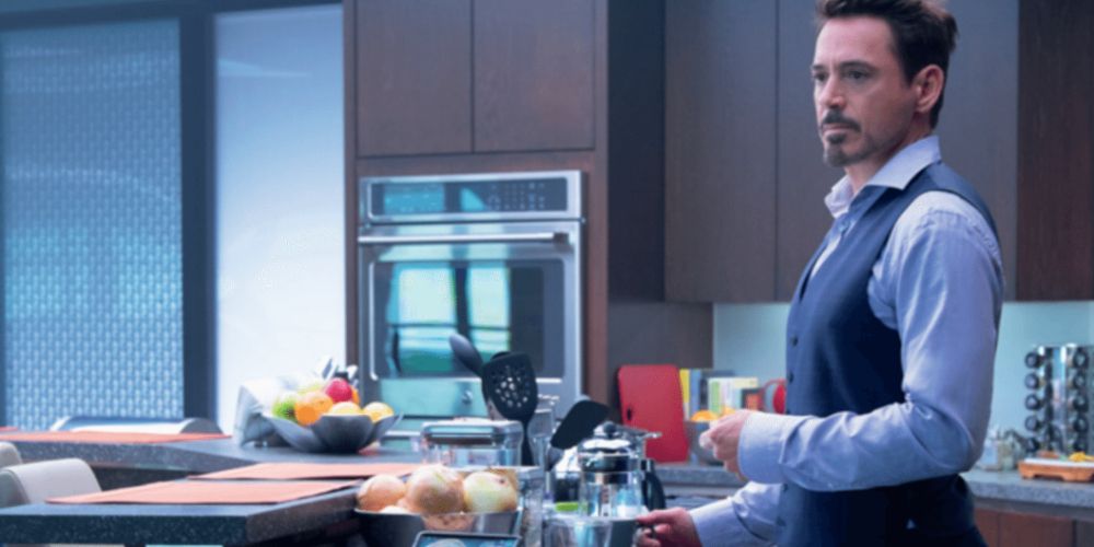 Tony Stark en la cocina en Capitán América Civil War
