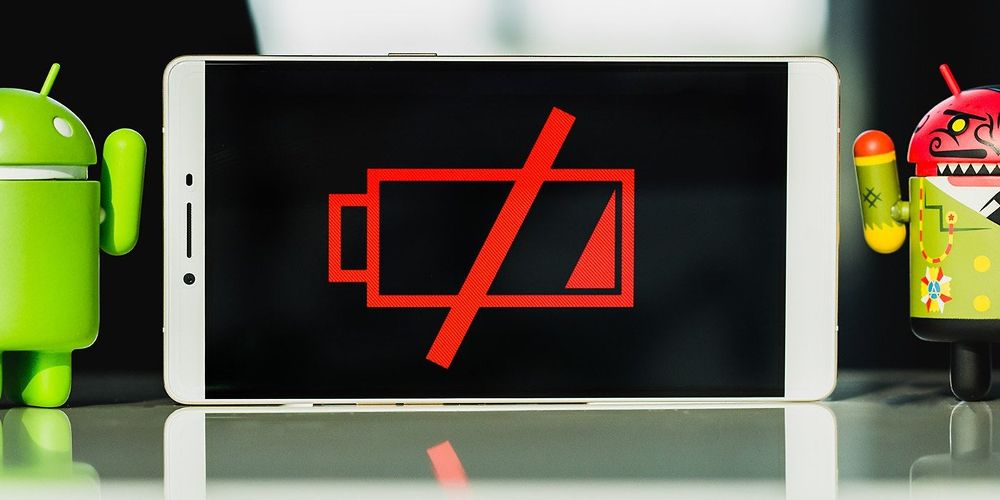 Um sinal de bateria sem bateria do Android é exibido