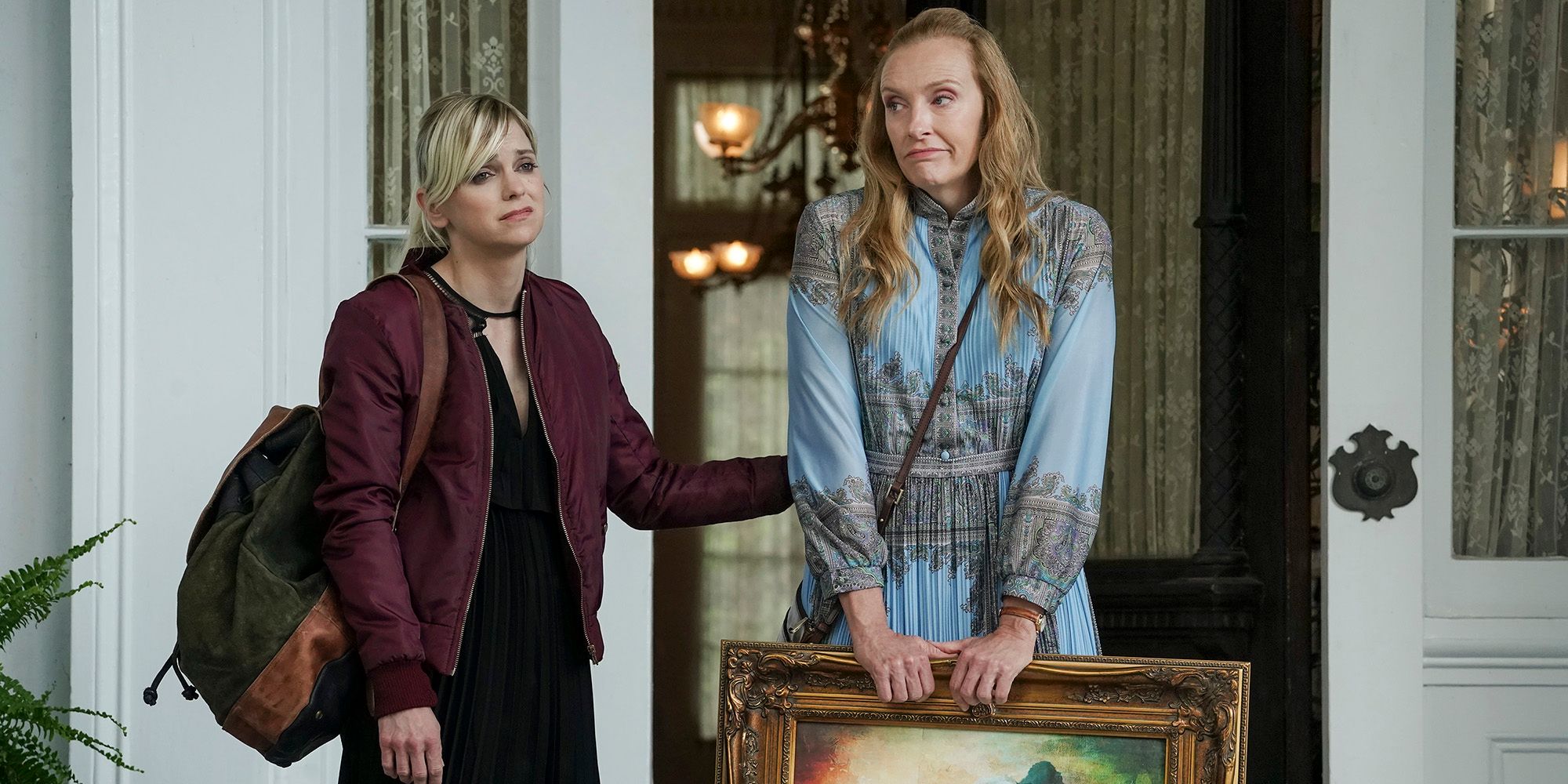 anna faris &amp; toni collette in the estate
