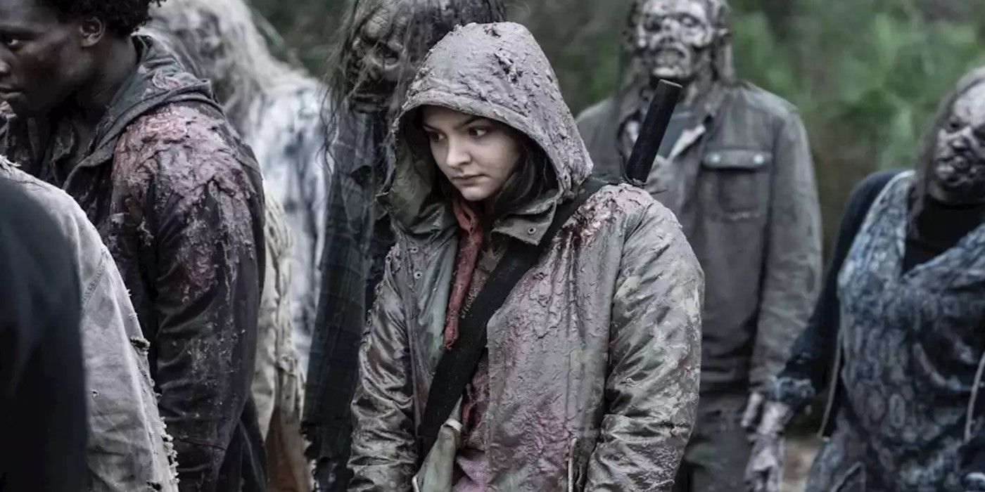 Cassady McClincy as Lydia in Walking Dead