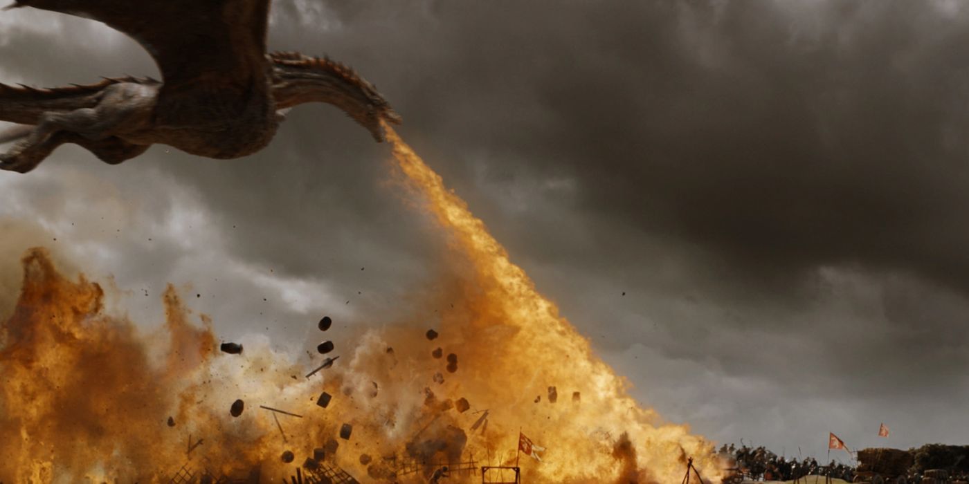 Daenerys e seu dragão queimando cidades até o chão