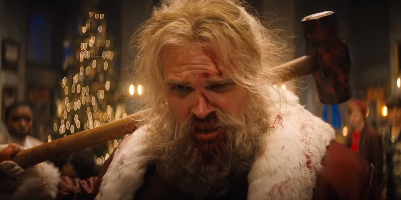 David Harbour in Violent Night with sledge hammer