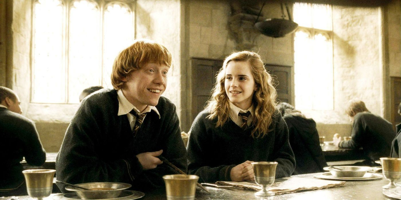 Ron Weasley Hermione Granger Hogwarts Great Hall in Harry Potter. 