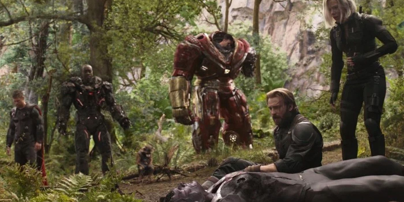 Heroes circled around Vision's body in Infinity War