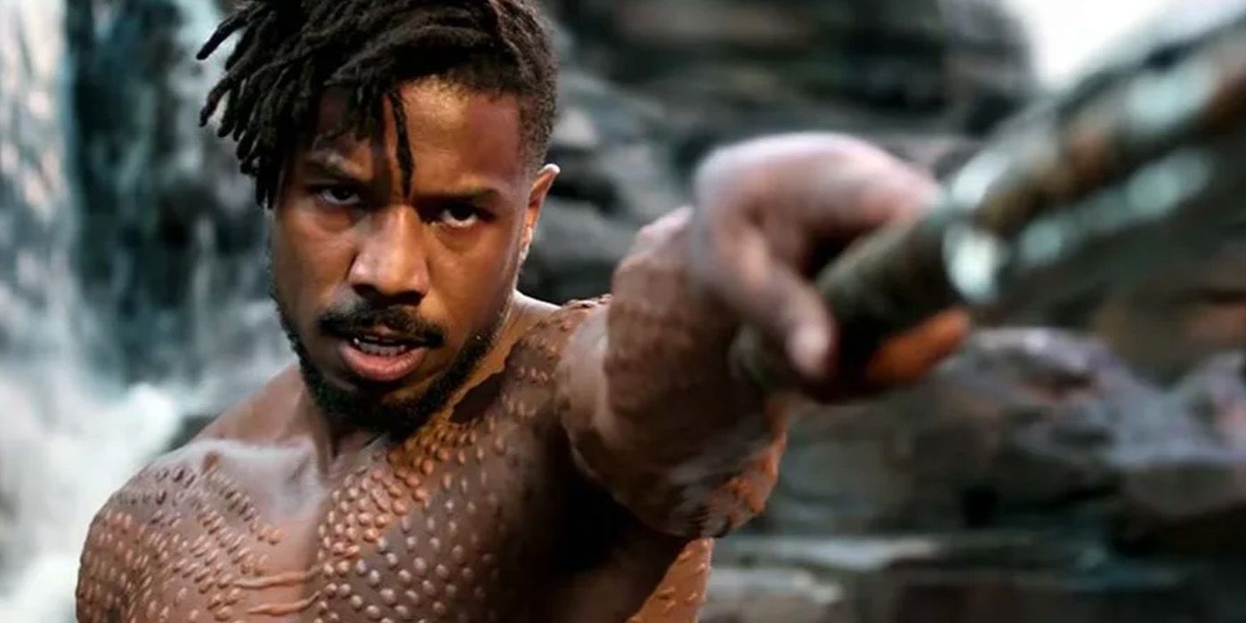 Killmonger apontando para o Pantera Negra antes da batalha.