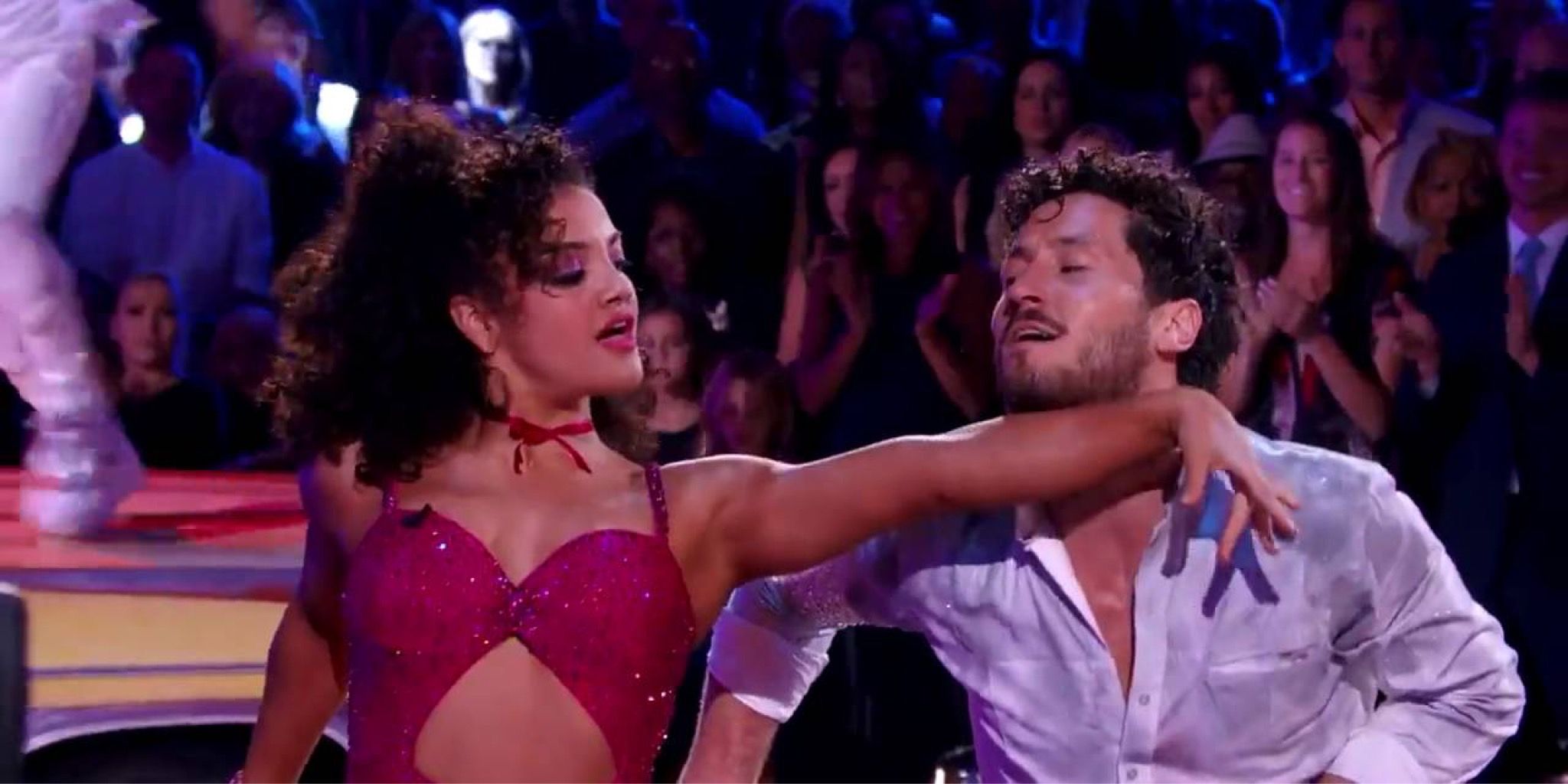 Laurie Hernandez e Valentin “Val” Chmerkovskiy na 23ª temporada de Dancing With The Stars