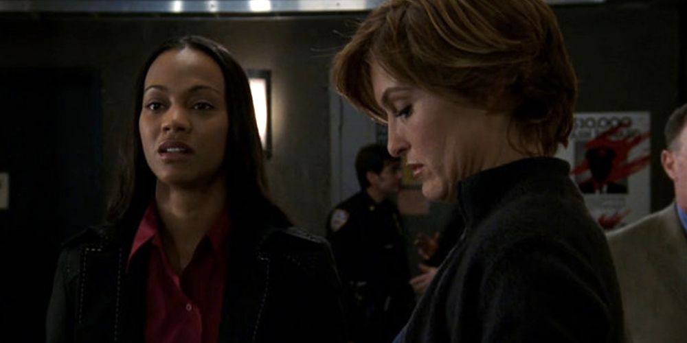 Zoe Saldana ao lado de Olivia Benson em Law & Order