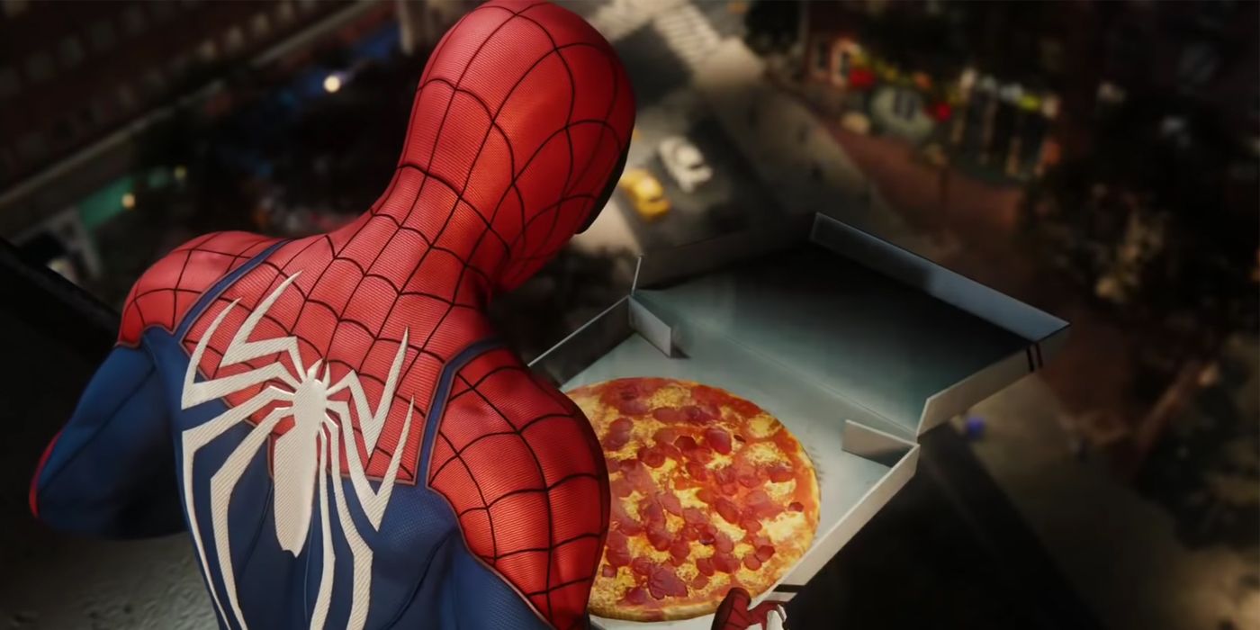 Hora da Pizza - O Homem-Aranha observa uma rua da cidade enquanto se prepara para comer pizza em uma das cutscenes do Homem-Aranha da Marvel