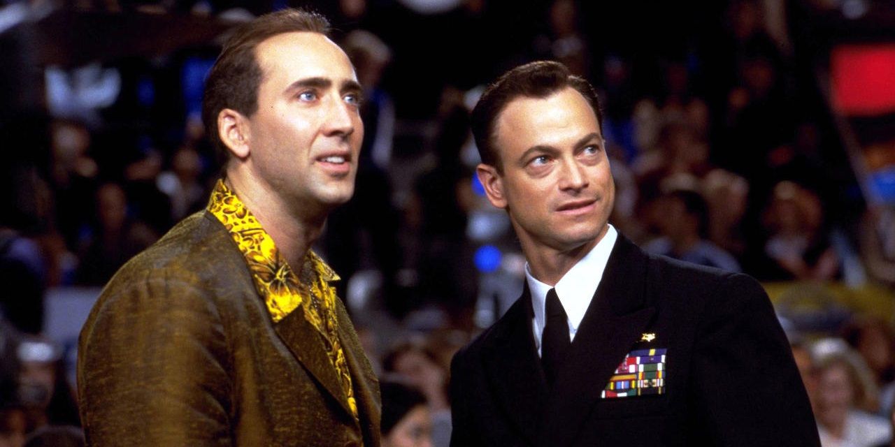 Nicolas_Cage_and_Gary_Sinise_at_a_boxing_match_in_Snake_Eyes