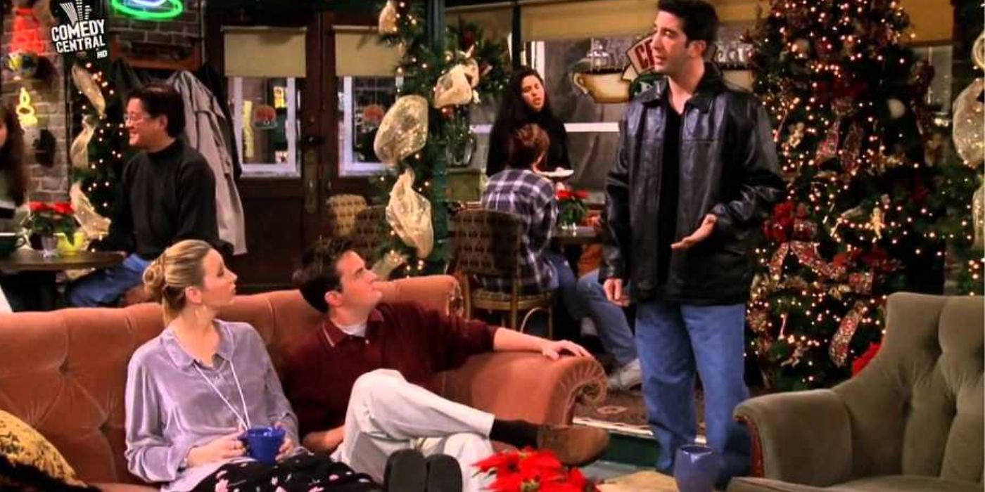 Phoebe Chandler And Ross At The Coffee Shop During The Christmas Season