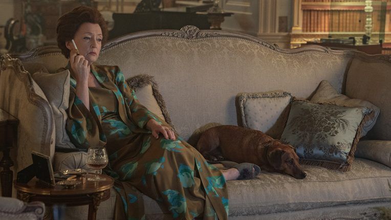 lesley manville as princess margaret in the crown
