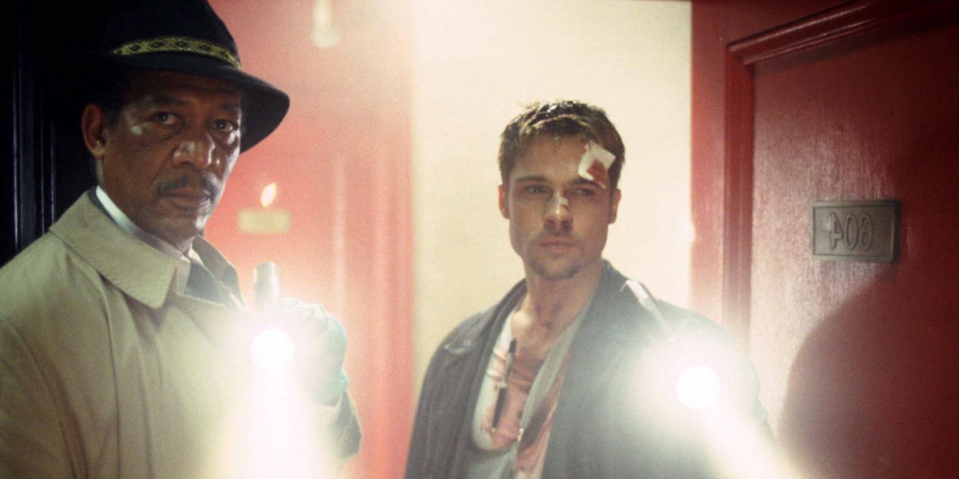 Morgan Freeman en Brad Pitt als rechercheurs Somerset en Mills.