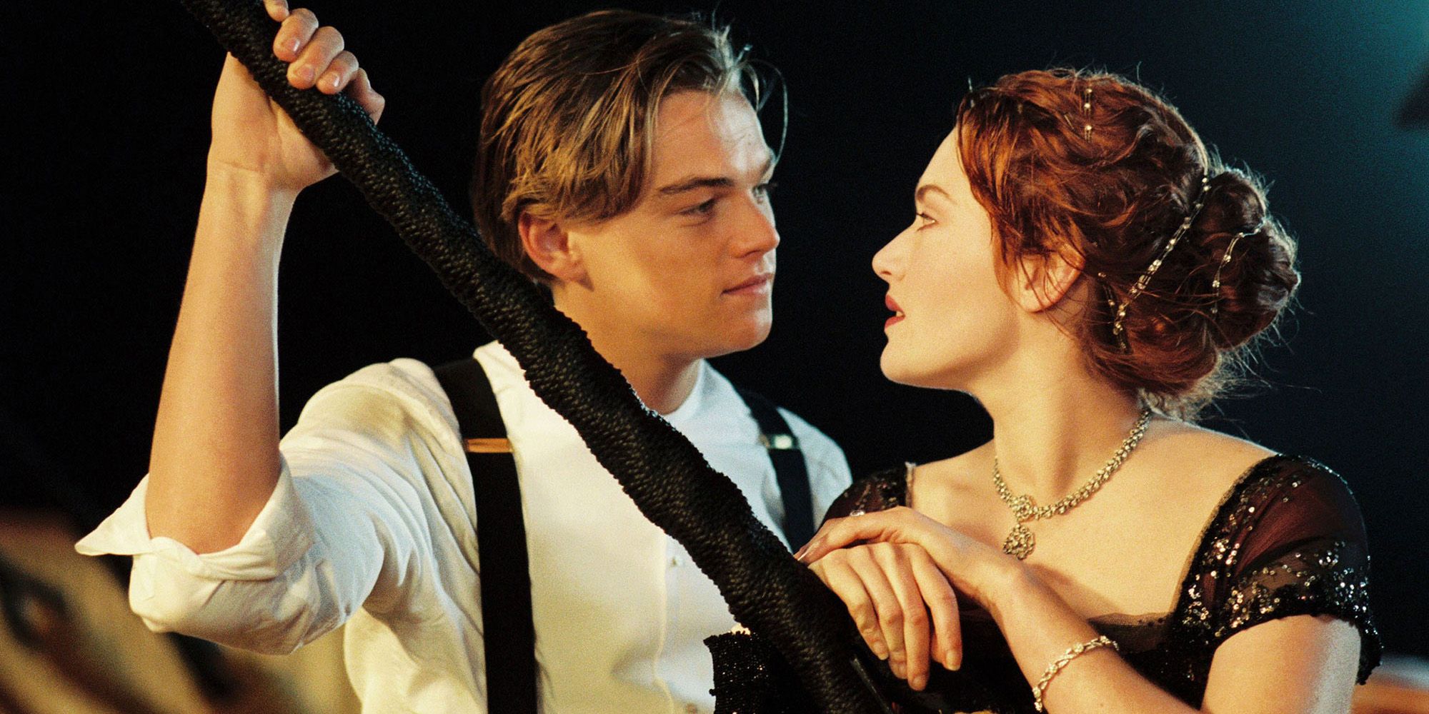 Titanic movie Kate Winslet and Leonardo DiCaprio on the deck of the boat
