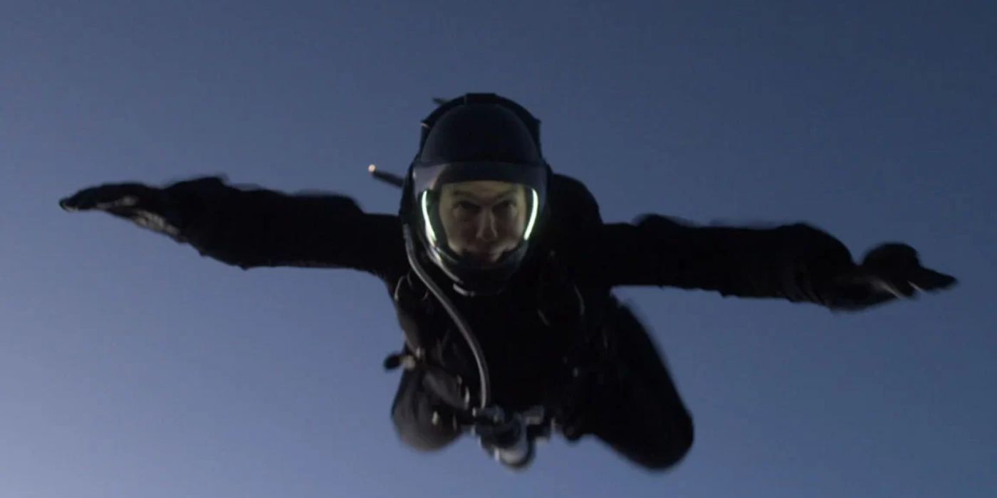 Tom Cruise salta de un avión en el truco de Misión Imposible