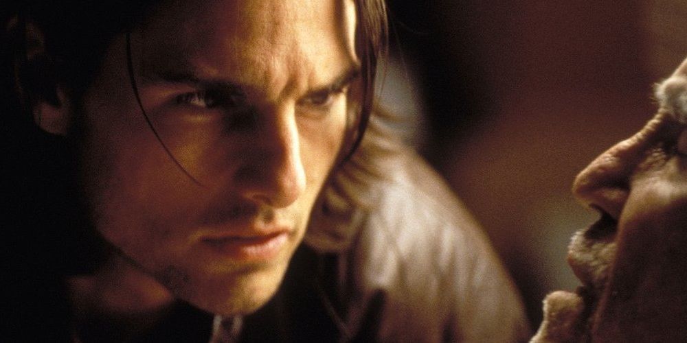 Tom_Cruise_at_his_father's_deathbed_in_Magnolia