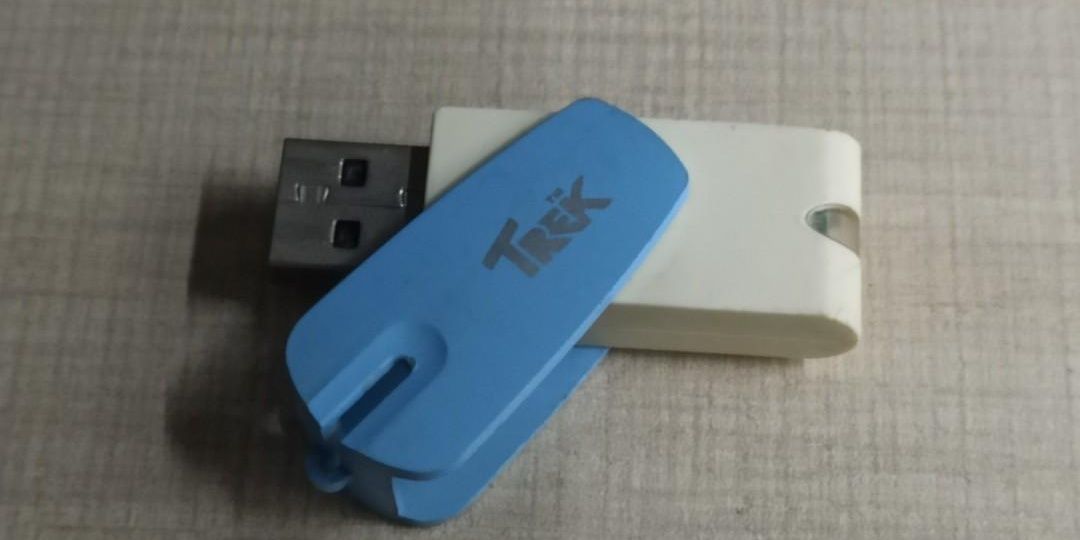 Blue and white Trek USB flash drive 
