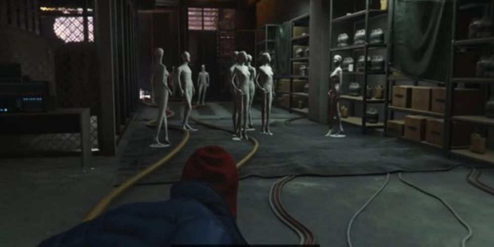 Os Weeping Angels de Doctor Who como visto em Marvel's Spider-Man Miles Morales