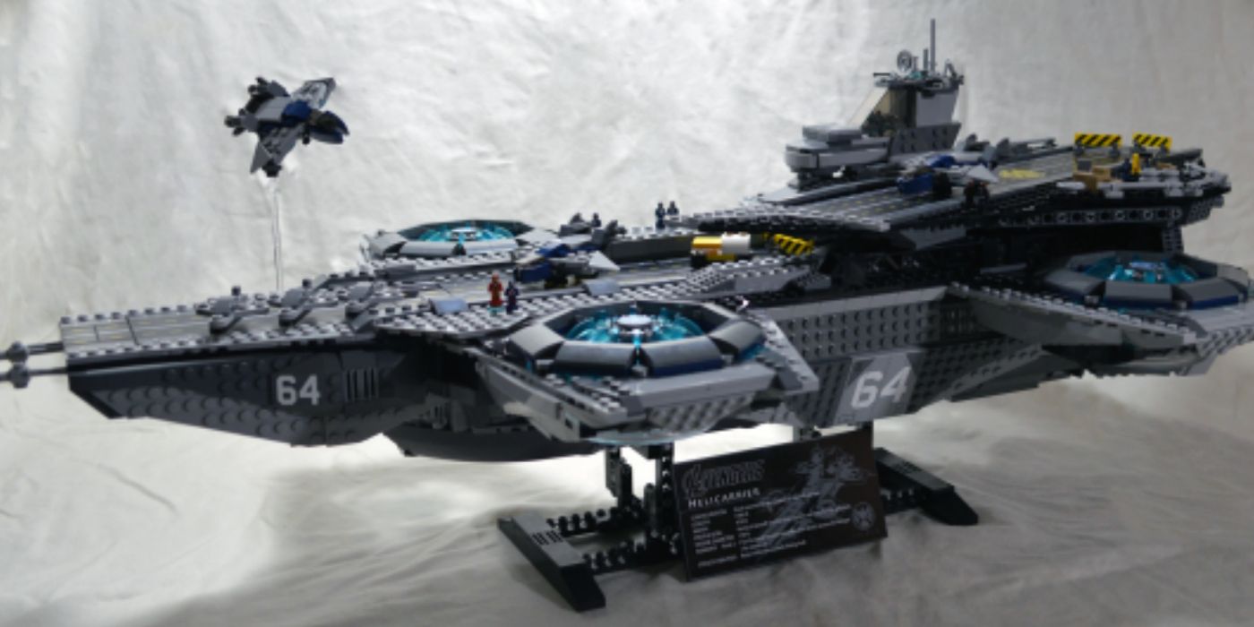 76042 The Shield Helicarrier-1