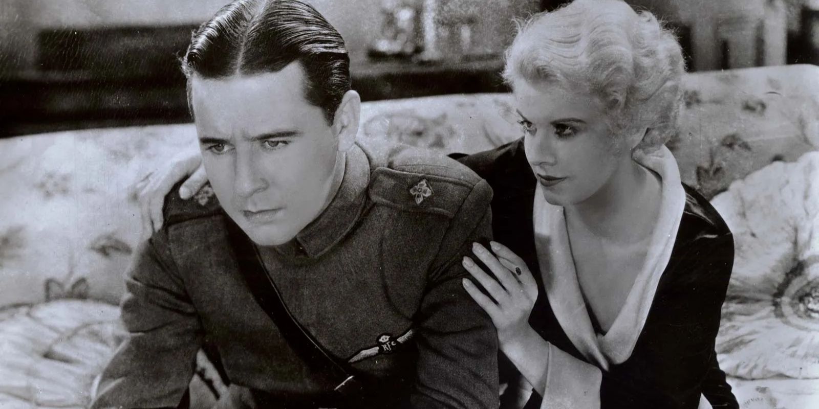 Uma cena do filme Hells Angels, de Howard Hughes, de 1930