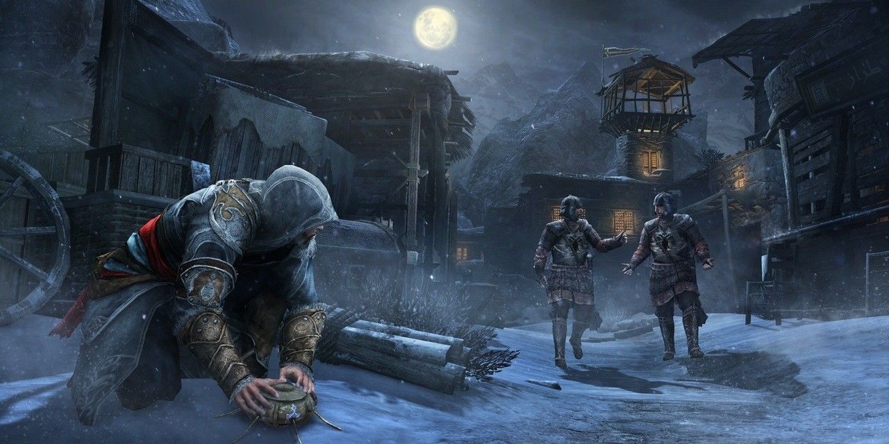 Ezio, de Assassin's Creed Revelations, planta uma bomba à noite para eventualmente atacar dois guardas que estão passeando e conversando à distância.