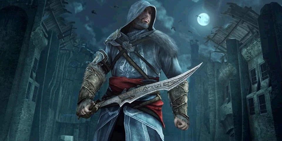 Ezio de Assassin's Creed Revelations empunhando a Espada de Vlad Tepes sob a lua cheia, em meio a uma vila abandonada.