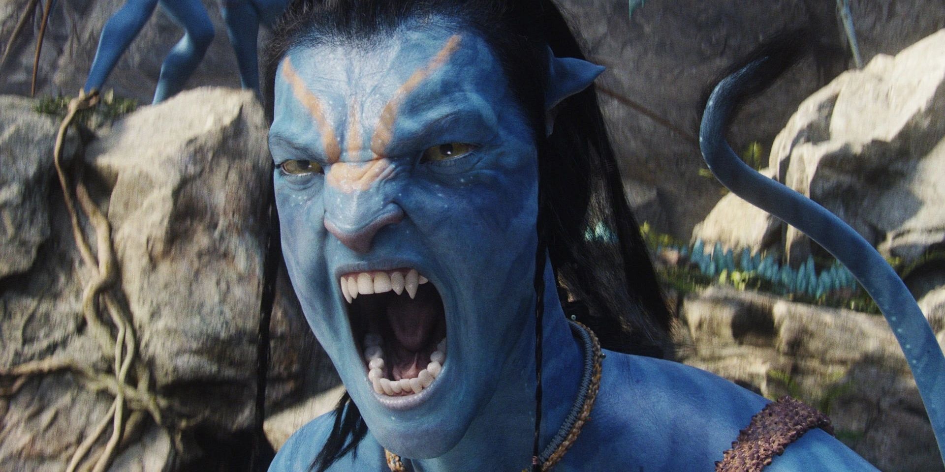 Jake Sully roars during a scene in Avatar